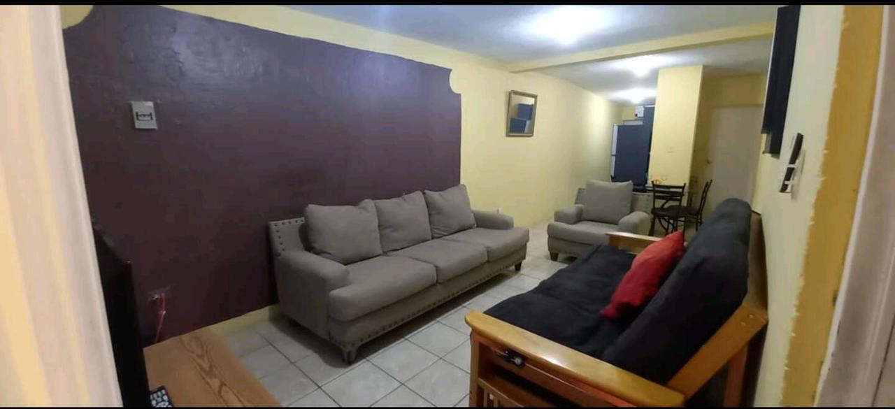 Casa Vicky Alojamiento Para Vacaciones Y Tramites Consulares 시우다드 후아레스 외부 사진
