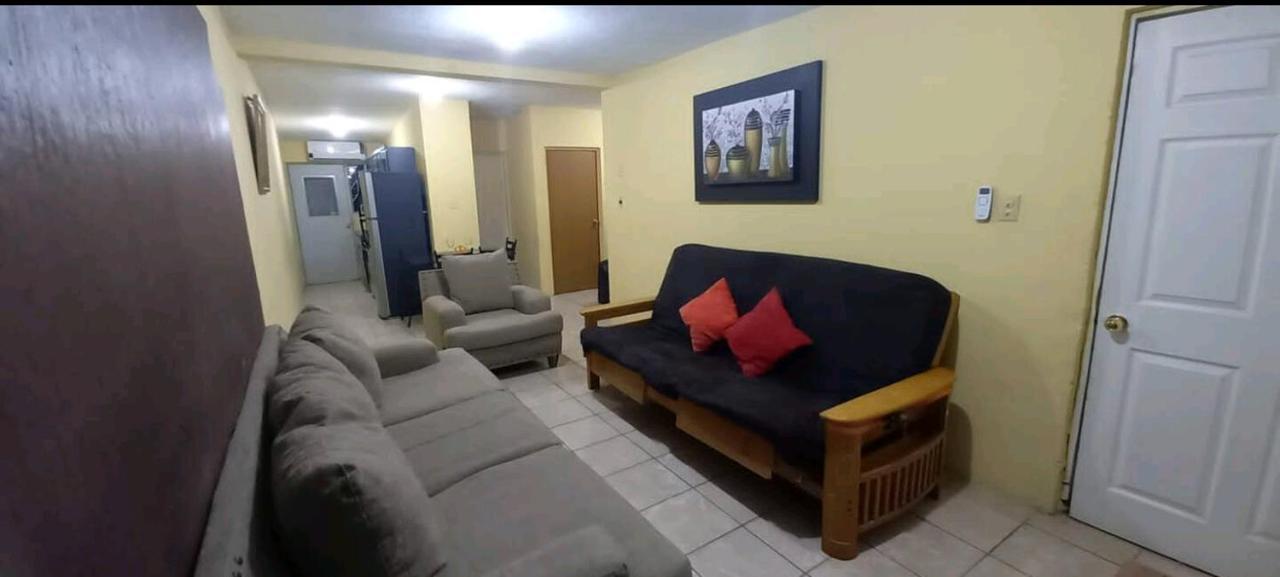 Casa Vicky Alojamiento Para Vacaciones Y Tramites Consulares 시우다드 후아레스 외부 사진