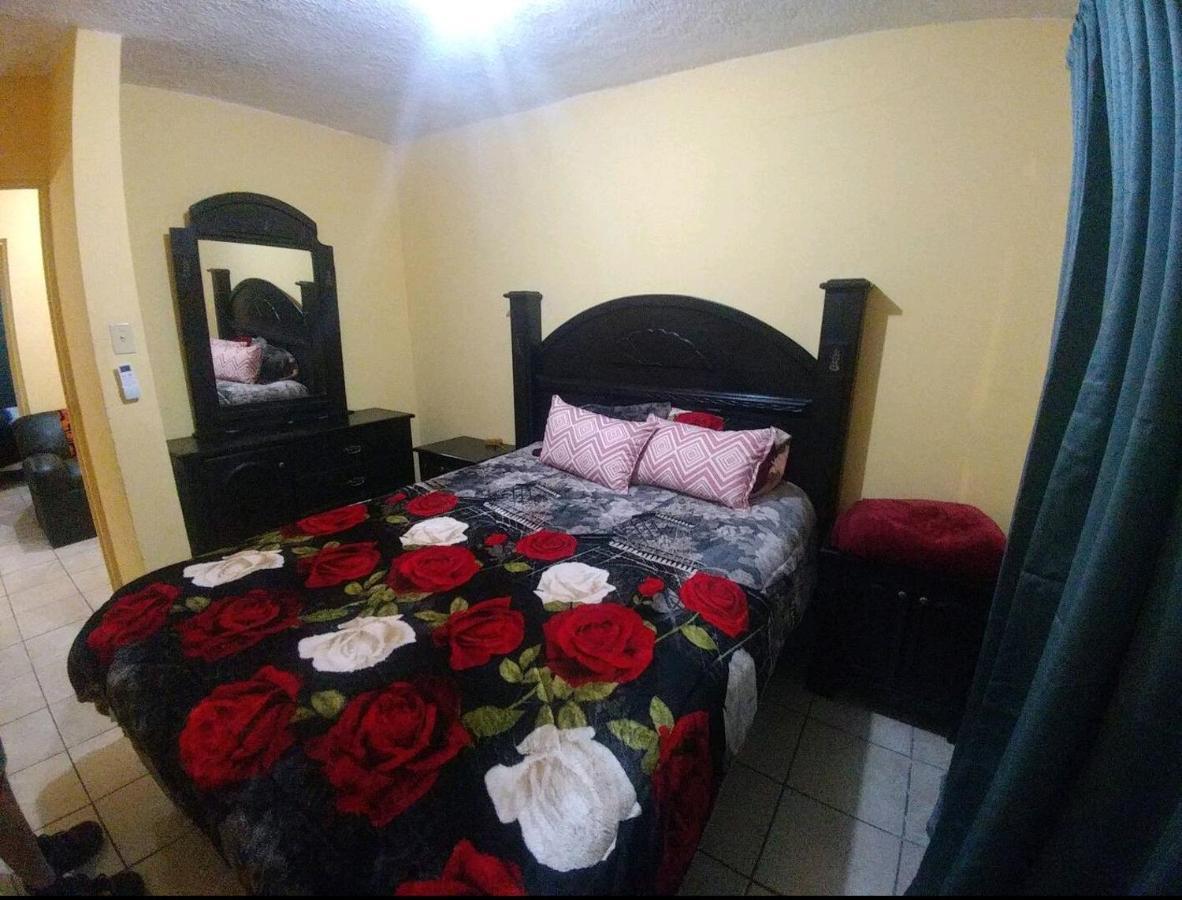 Casa Vicky Alojamiento Para Vacaciones Y Tramites Consulares 시우다드 후아레스 외부 사진