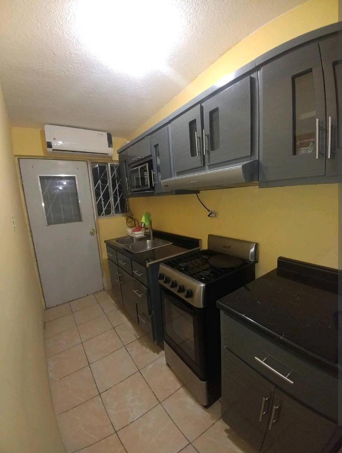 Casa Vicky Alojamiento Para Vacaciones Y Tramites Consulares 시우다드 후아레스 외부 사진